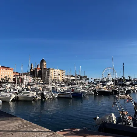 Semesterbostad Tolles Mobilheime In Super Strandnaehe Saint-Raphaël