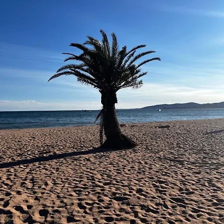 Traum Mit Meerblick Dom wakacyjny Saint-Raphaël